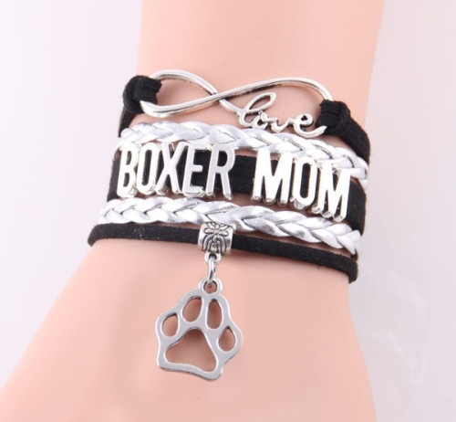 Boxer Mom  feliratos fekete bőr karkötő